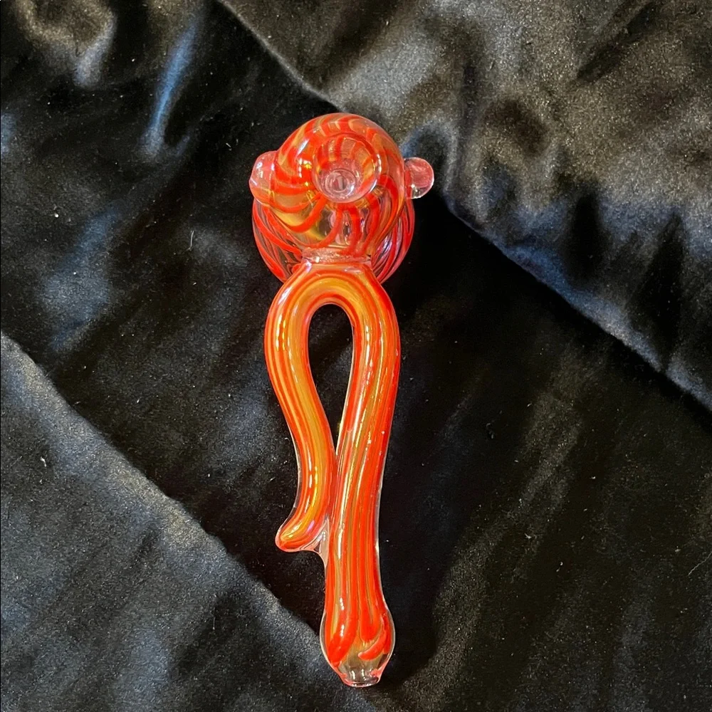 Vibrant Red Glass Accessory - Picture 2 of 7